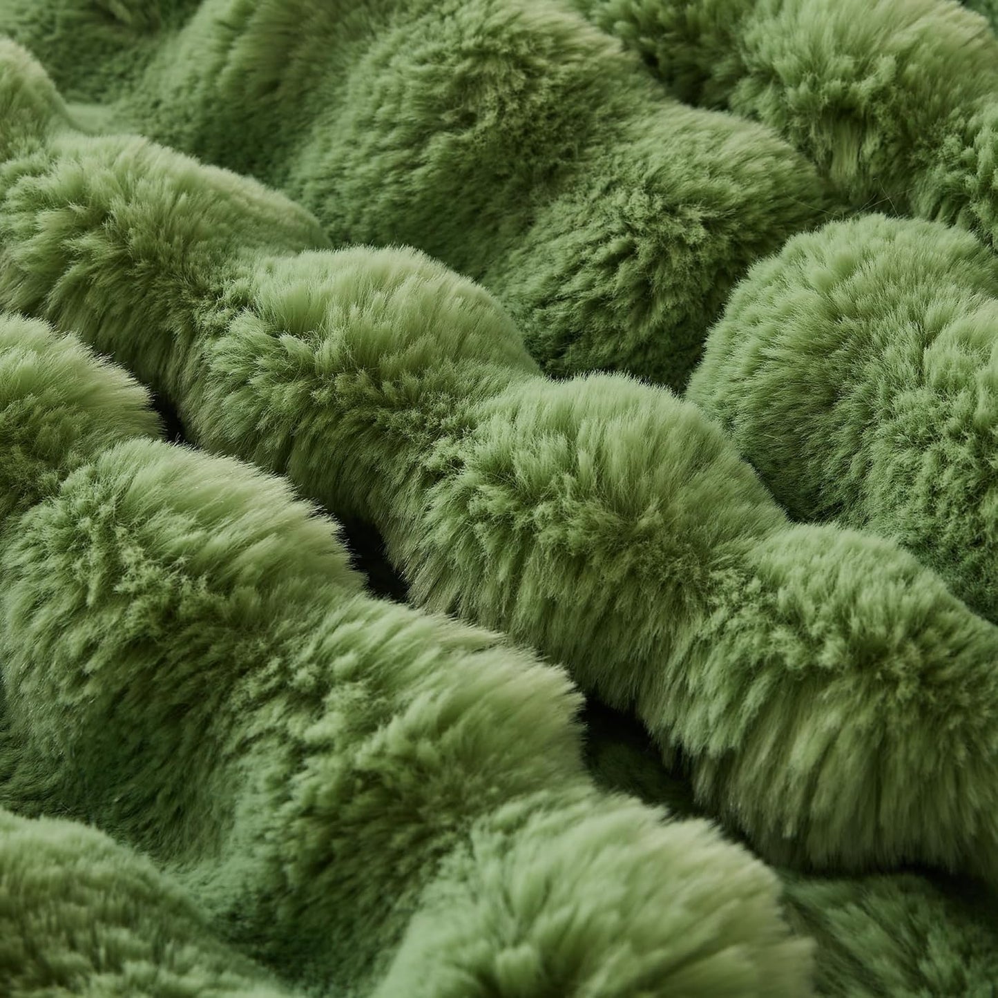 Heerlijk zachte, stijlvolle plaid die warmte, gezelligheid en elegantie samenbrengt.